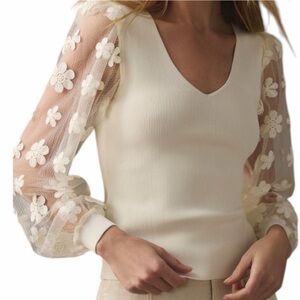 VGUC Anthropologie Top with Flower Appliqué Size XS